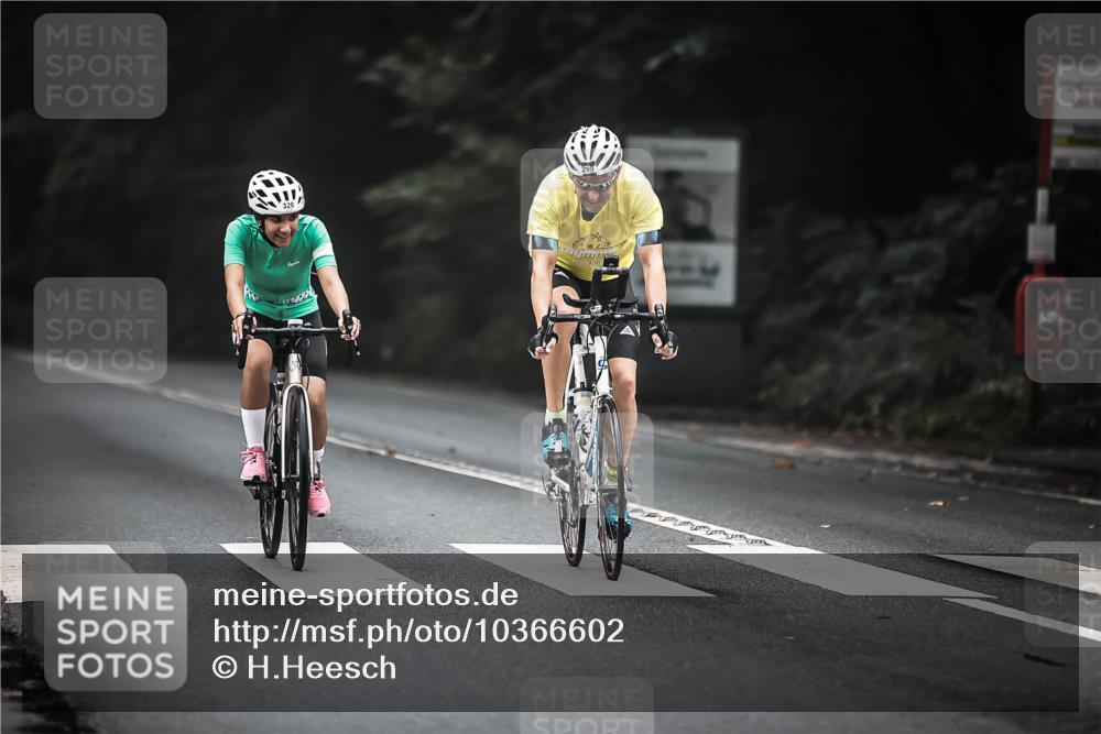 13.09.2026 - Stadtparktriathlon H.Heesch http://msf.ph/oto/10366602 13.09.2026 10:14:22 Radfahren 234, 299, 304, 320 meine-sportfotos.de