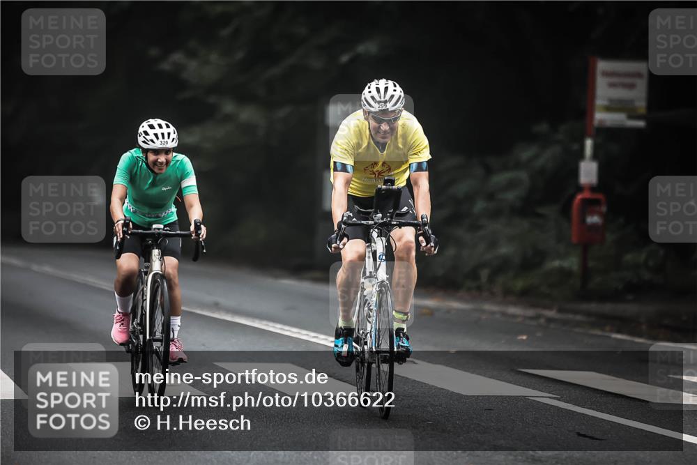13.09.2026 - Stadtparktriathlon H.Heesch http://msf.ph/oto/10366622 13.09.2026 10:14:22 Radfahren 234, 299, 304, 320 meine-sportfotos.de