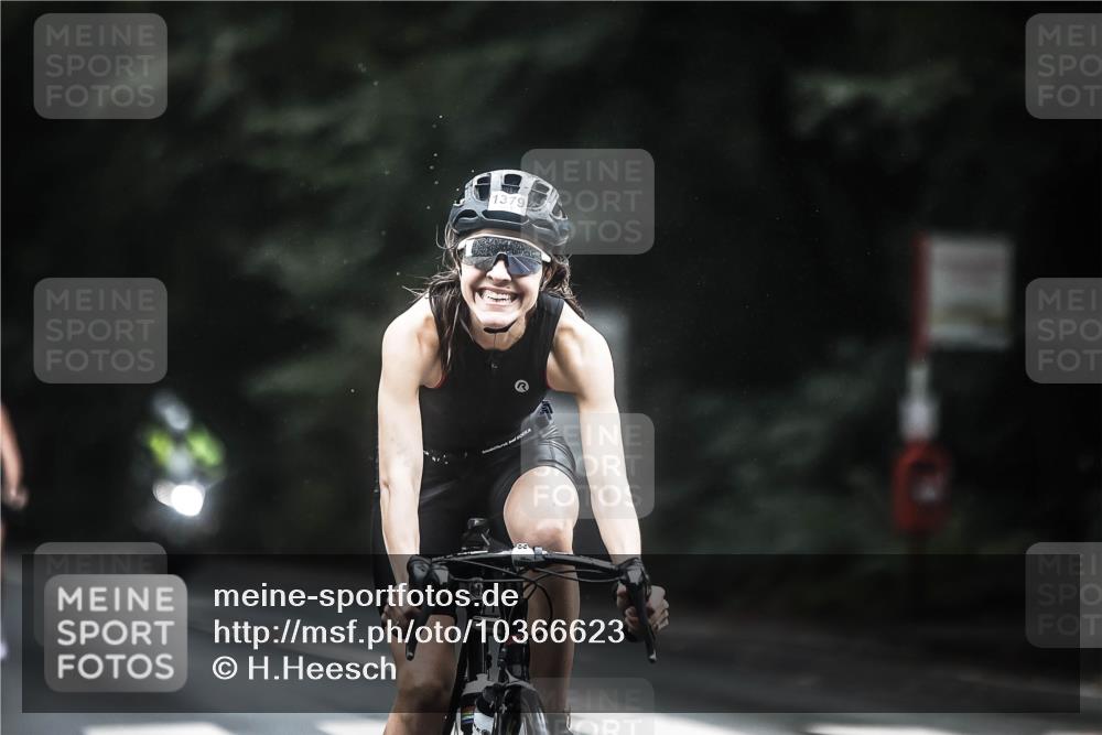 13.09.2026 - Stadtparktriathlon H.Heesch http://msf.ph/oto/10366623 13.09.2026 13:15:37 Radfahren 1219, 1244, 1379, 1466 meine-sportfotos.de