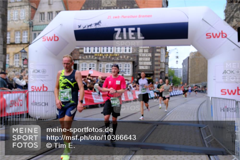 13.09.2026 - 21. swb-Marathon Bremen Tim E. http://msf.ph/oto/10366643 13.09.2026 13:04:16 Ziel 895, 2094, 2889, 3500, 4236, 8096, 9061, 9129, 9544, 9642 meine-sportfotos.de