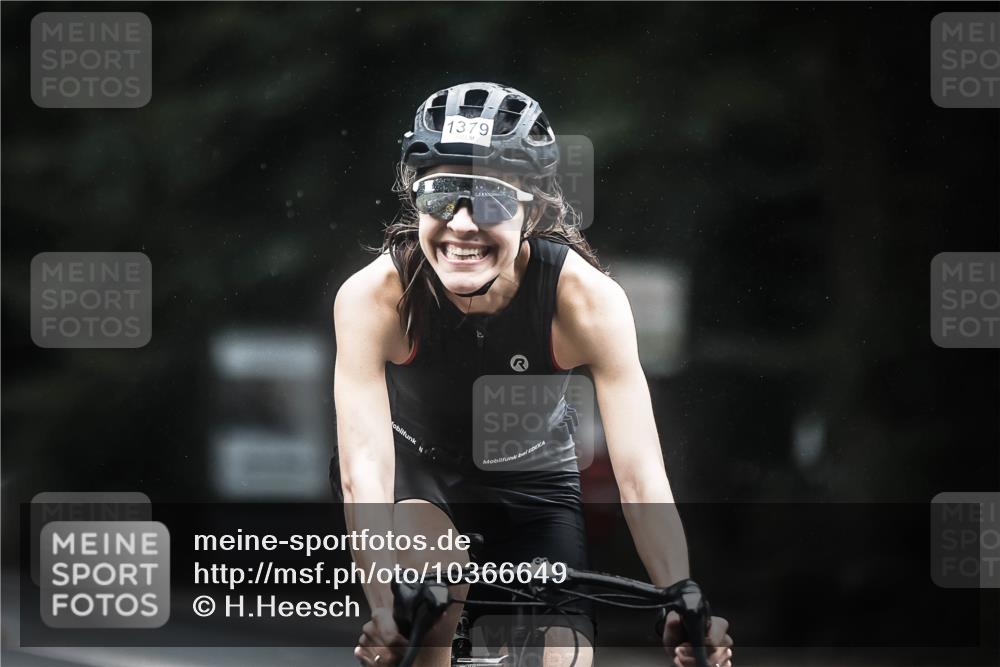 13.09.2026 - Stadtparktriathlon H.Heesch http://msf.ph/oto/10366649 13.09.2026 13:15:38 Radfahren 1219, 1244, 1379, 1423, 1466 meine-sportfotos.de