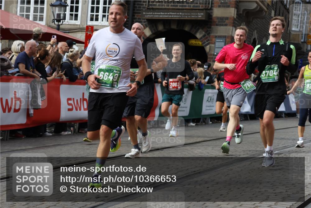 13.09.2026 - 21. swb-Marathon Bremen Strokosch-Dieckow http://msf.ph/oto/10366653 13.09.2026 13:35:42 Ziel 536, 1150, 2003, 2041, 2090, 2318, 2356, 2625, 2866, 3055, 3311, 3621, 3916, 4062, 4635, 4985, 5016, 6315, 6320, 6418, 6750, 6837, 7285, 7305, 7377, 7703, 8300, 8401, 8530, 8773, 8915, 9526, 9527, 9845, 9887, 318, 532, 2565, 3056, 3454, 3485, 3857, 4048, 5026, 5071, 5157, 5381, 5467, 5468, 5584, 5586, 5816, 6159, 6724, 7036, 7235, 7385, 7691, 7804, 8145, 8335, 8705, 9243, 9912, 13121, 13213 meine-sportfotos.de