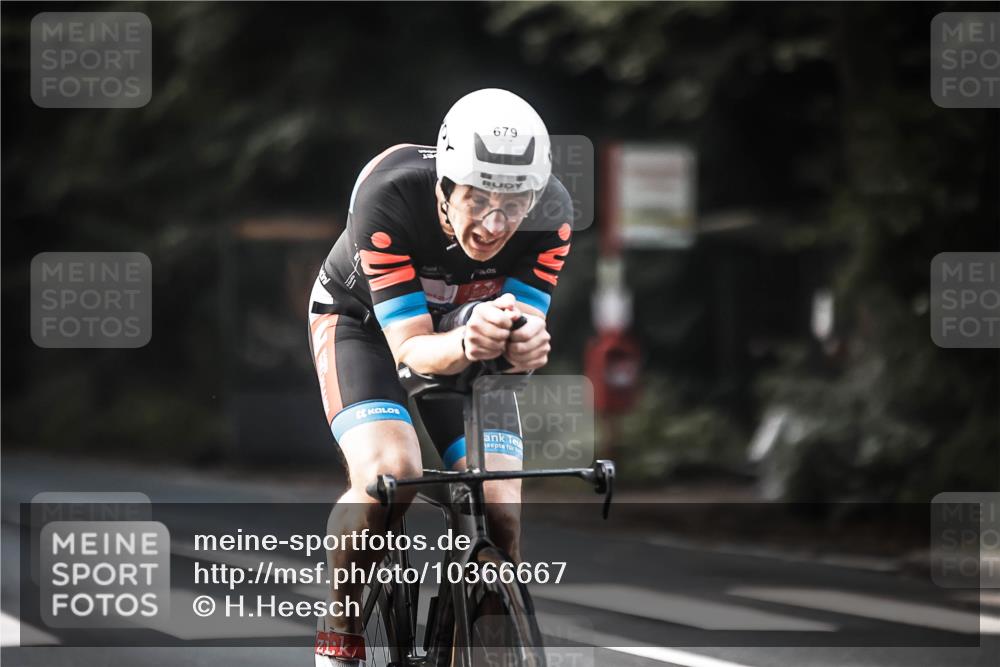 13.09.2026 - Stadtparktriathlon H.Heesch http://msf.ph/oto/10366667 13.09.2026 11:23:34 Radfahren 679, 765, 802, 804 meine-sportfotos.de