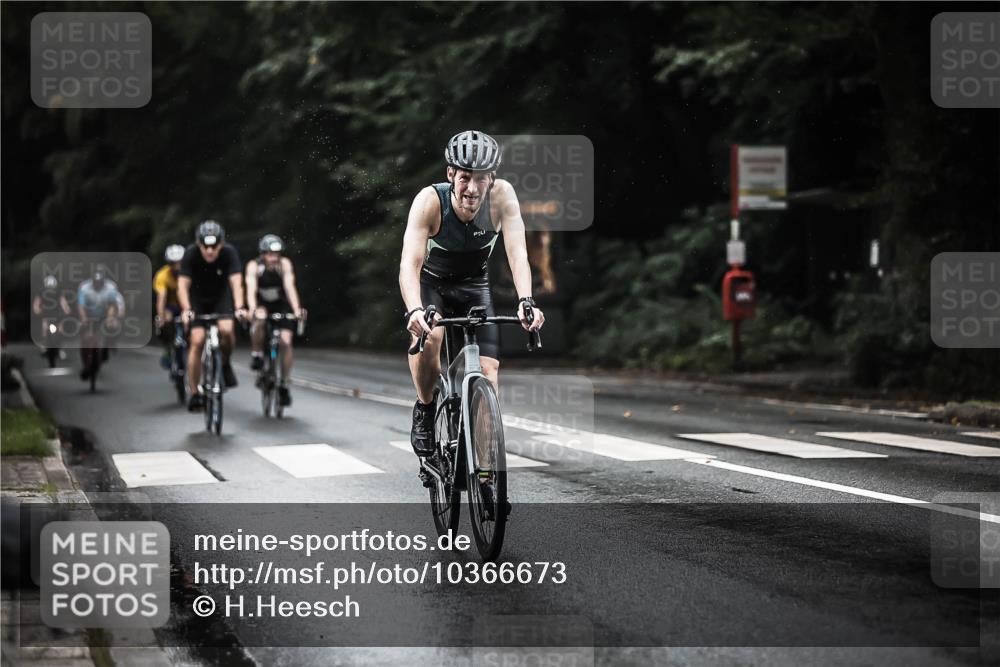 13.09.2026 - Stadtparktriathlon H.Heesch http://msf.ph/oto/10366673 13.09.2026 12:01:20 Radfahren 835, 861, 874, 939, 995, 1006, 1027, 1050 meine-sportfotos.de