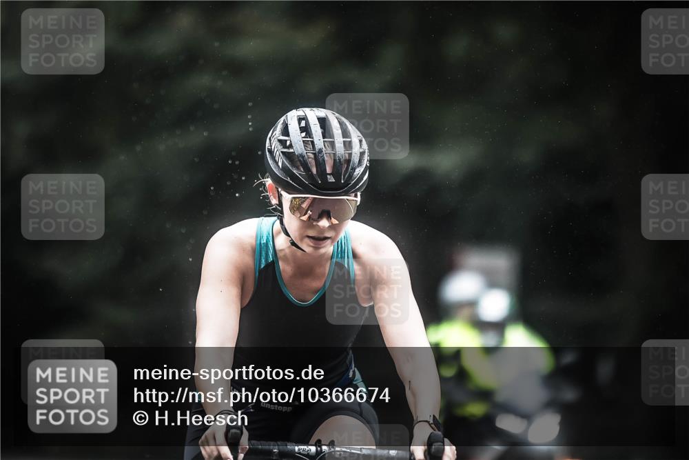 13.09.2026 - Stadtparktriathlon H.Heesch http://msf.ph/oto/10366674 13.09.2026 13:15:40 Radfahren 1219, 1244, 1379, 1423, 1466 meine-sportfotos.de