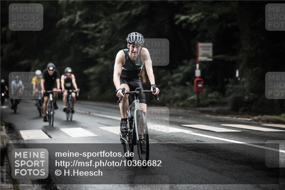 13.09.2026 - Stadtparktriathlon H.Heesch http://msf.ph/oto/10366682 13.09.2026 12:01:20 Radfahren 835, 861, 874, 939, 995, 1006, 1027, 1050 meine-sportfotos.de