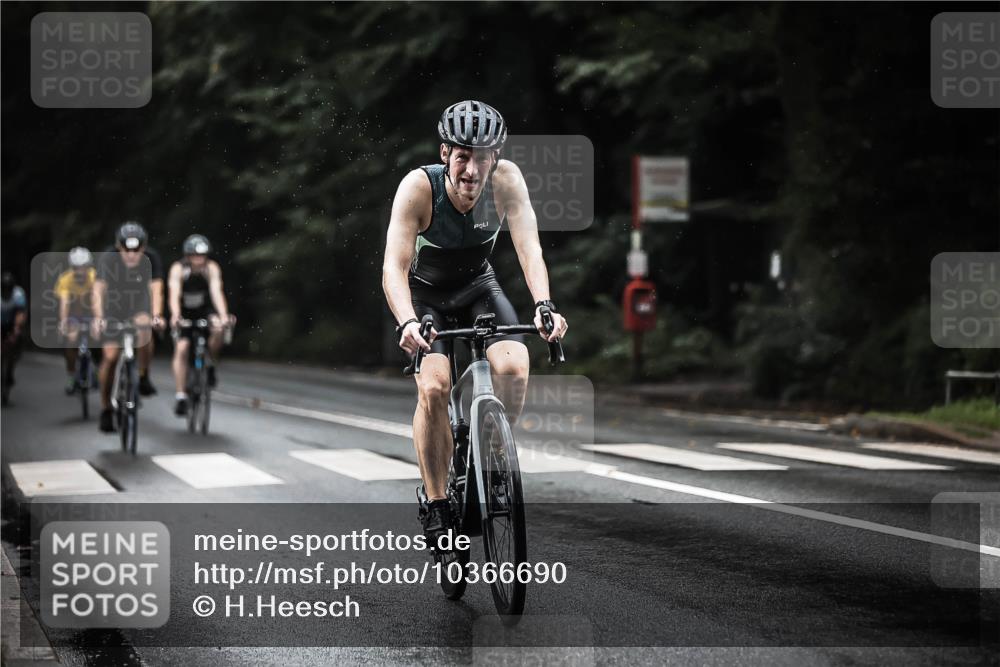 13.09.2026 - Stadtparktriathlon H.Heesch http://msf.ph/oto/10366690 13.09.2026 12:01:20 Radfahren 835, 861, 874, 939, 995, 1006, 1027, 1050 meine-sportfotos.de