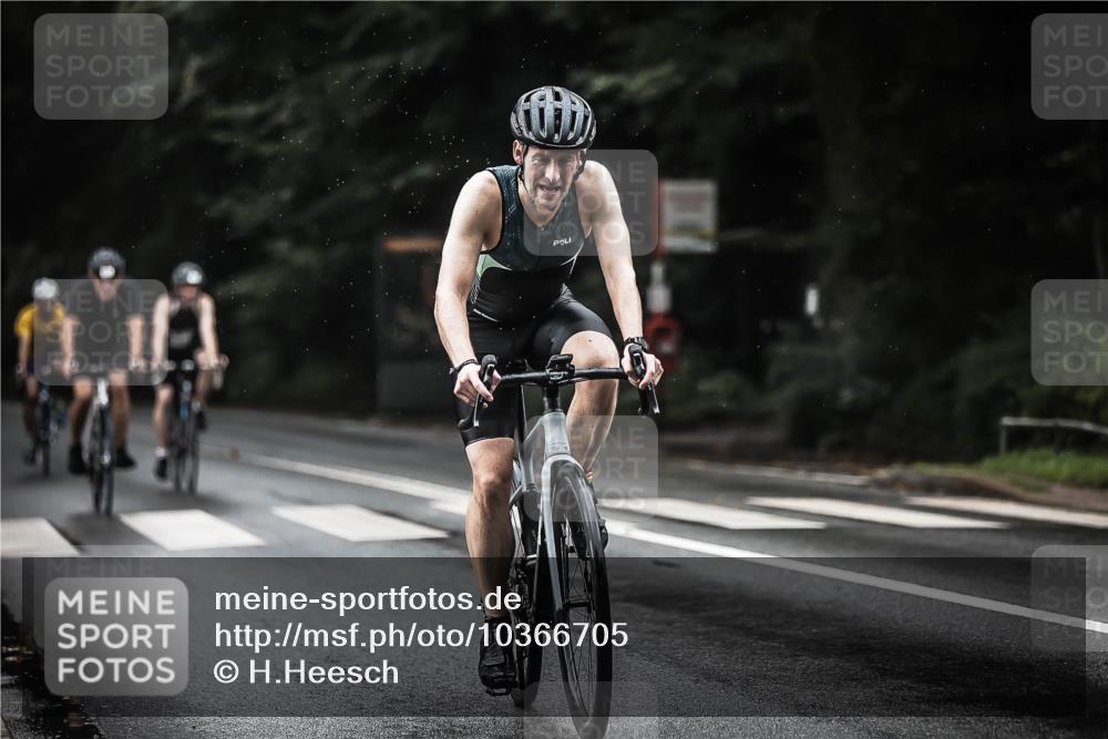 13.09.2026 - Stadtparktriathlon H.Heesch http://msf.ph/oto/10366705 13.09.2026 12:01:20 Radfahren 835, 861, 874, 939, 995, 1006, 1027, 1050 meine-sportfotos.de