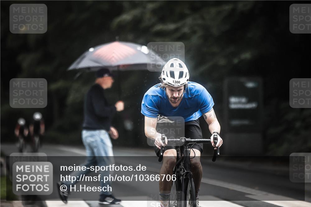 13.09.2026 - Stadtparktriathlon H.Heesch http://msf.ph/oto/10366706 13.09.2026 13:15:48 Radfahren 1300, 1307, 1423 meine-sportfotos.de