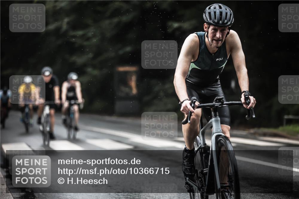 13.09.2026 - Stadtparktriathlon H.Heesch http://msf.ph/oto/10366715 13.09.2026 12:01:21 Radfahren 835, 861, 939, 966, 995, 1006, 1027, 1050 meine-sportfotos.de