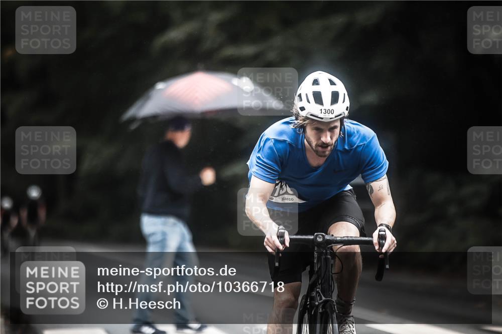 13.09.2026 - Stadtparktriathlon H.Heesch http://msf.ph/oto/10366718 13.09.2026 13:15:48 Radfahren 1300, 1307, 1423 meine-sportfotos.de