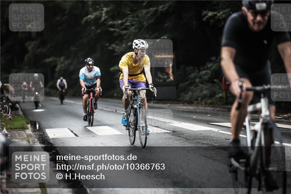 13.09.2026 - Stadtparktriathlon H.Heesch http://msf.ph/oto/10366763 13.09.2026 12:01:23 Radfahren 835, 861, 939, 966, 995, 1006, 1017, 1027, 1800 meine-sportfotos.de