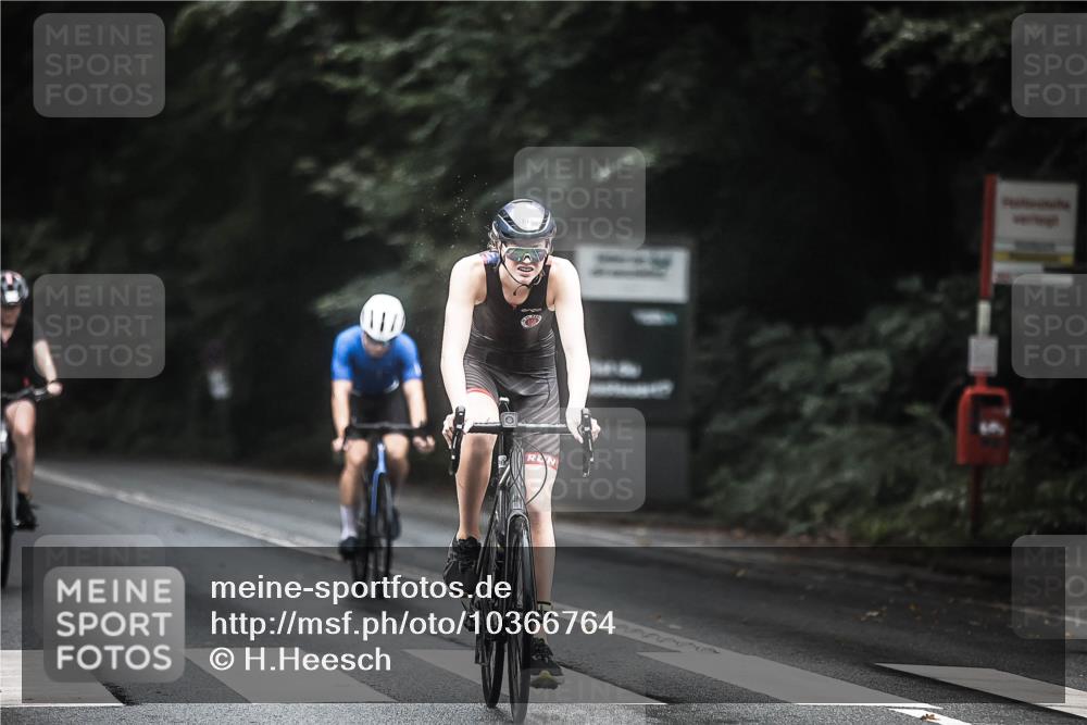 13.09.2026 - Stadtparktriathlon H.Heesch http://msf.ph/oto/10366764 13.09.2026 13:16:04 Radfahren 1258, 1366, 1428, 1452 meine-sportfotos.de