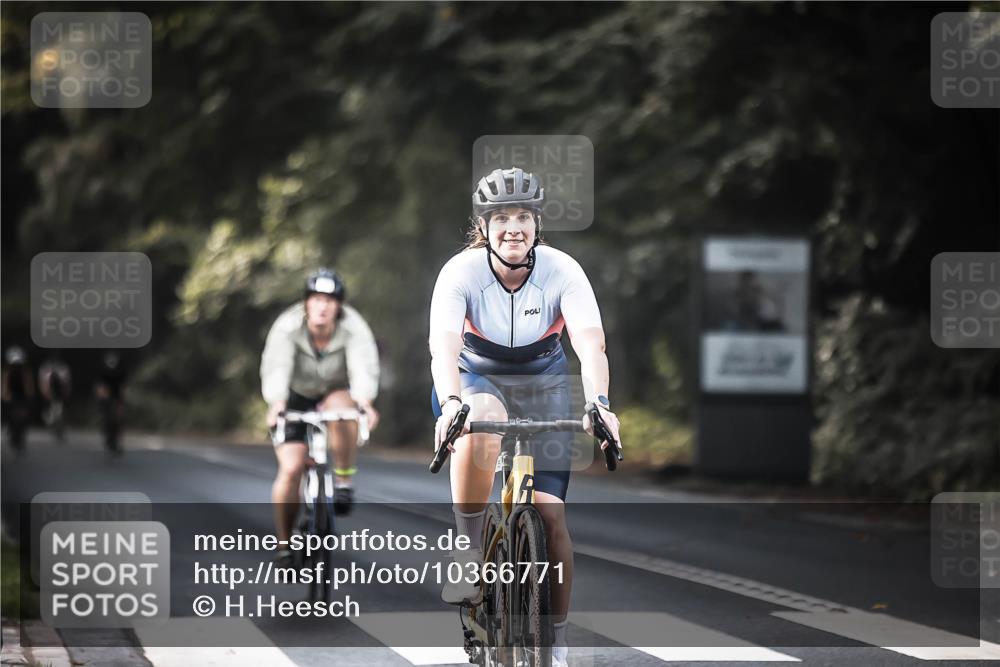 13.09.2026 - Stadtparktriathlon H.Heesch http://msf.ph/oto/10366771 13.09.2026 11:23:46 Radfahren 756, 774 meine-sportfotos.de