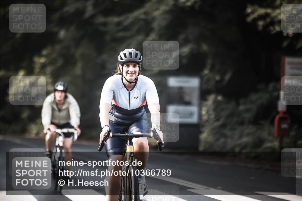 13.09.2026 - Stadtparktriathlon H.Heesch http://msf.ph/oto/10366789 13.09.2026 11:23:46 Radfahren 756, 774 meine-sportfotos.de