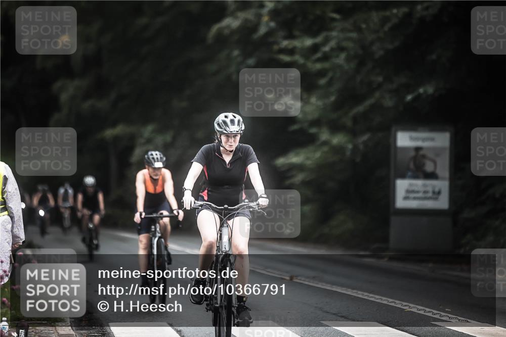 13.09.2026 - Stadtparktriathlon H.Heesch http://msf.ph/oto/10366791 13.09.2026 13:16:06 Radfahren 1258, 1366, 1418, 1428, 1452 meine-sportfotos.de