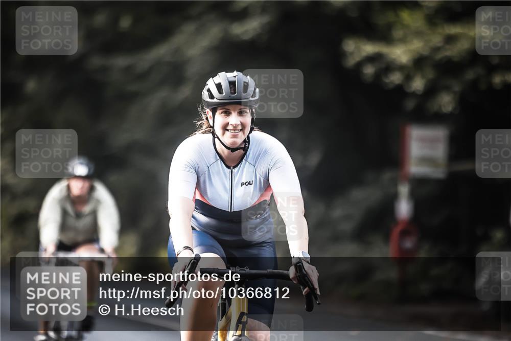 13.09.2026 - Stadtparktriathlon H.Heesch http://msf.ph/oto/10366812 13.09.2026 11:23:47 Radfahren 756, 774 meine-sportfotos.de