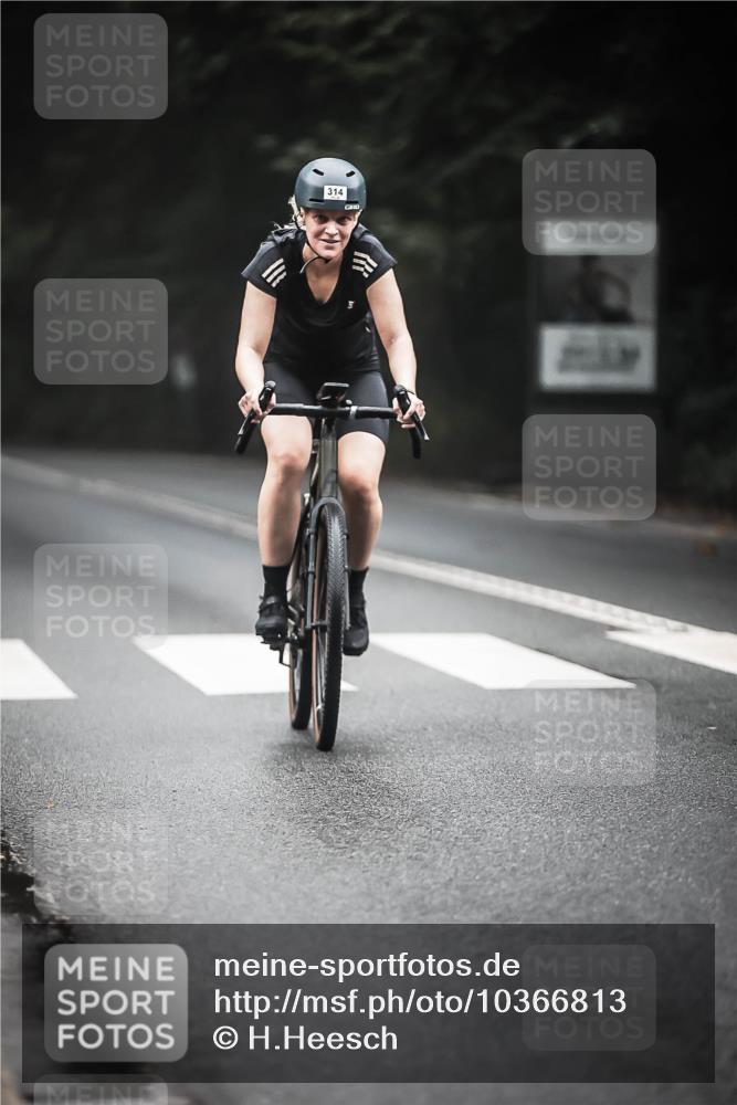 13.09.2026 - Stadtparktriathlon H.Heesch http://msf.ph/oto/10366813 13.09.2026 10:14:51 Radfahren 285, 314 meine-sportfotos.de