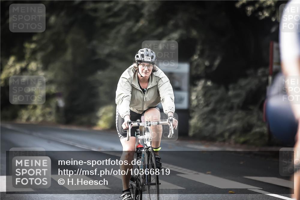 13.09.2026 - Stadtparktriathlon H.Heesch http://msf.ph/oto/10366819 13.09.2026 11:23:48 Radfahren 744, 756, 774 meine-sportfotos.de