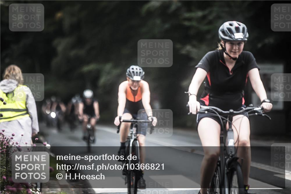 13.09.2026 - Stadtparktriathlon H.Heesch http://msf.ph/oto/10366821 13.09.2026 13:16:08 Radfahren 1258, 1366, 1418, 1428, 1452 meine-sportfotos.de