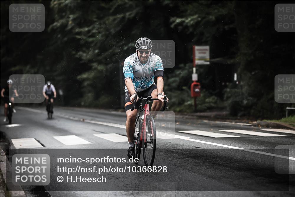 13.09.2026 - Stadtparktriathlon H.Heesch http://msf.ph/oto/10366828 13.09.2026 12:01:24 Radfahren 835, 861, 939, 966, 995, 1017, 1027, 1800 meine-sportfotos.de