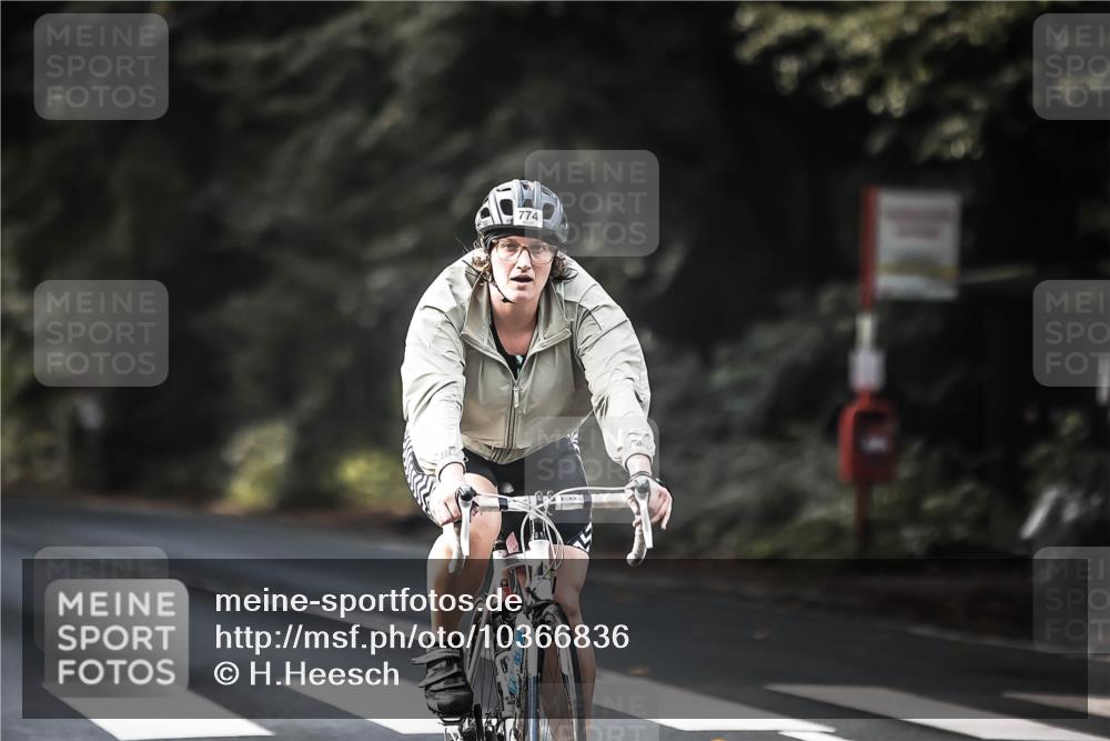 13.09.2026 - Stadtparktriathlon H.Heesch http://msf.ph/oto/10366836 13.09.2026 11:23:48 Radfahren 744, 756, 774 meine-sportfotos.de