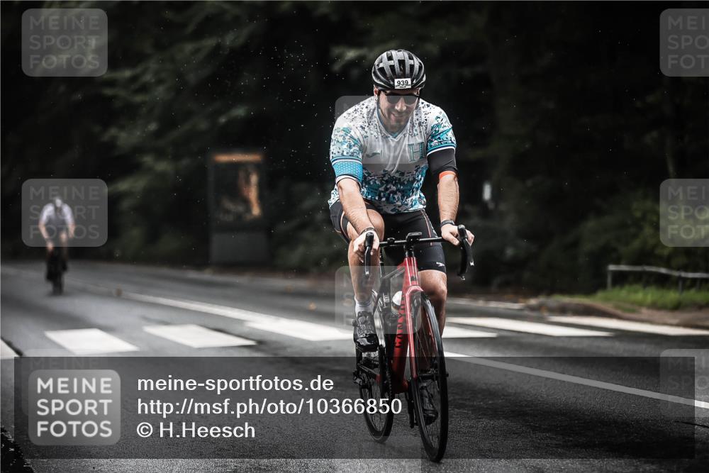 13.09.2026 - Stadtparktriathlon H.Heesch http://msf.ph/oto/10366850 13.09.2026 12:01:25 Radfahren 835, 861, 939, 966, 995, 1017, 1027, 1800 meine-sportfotos.de