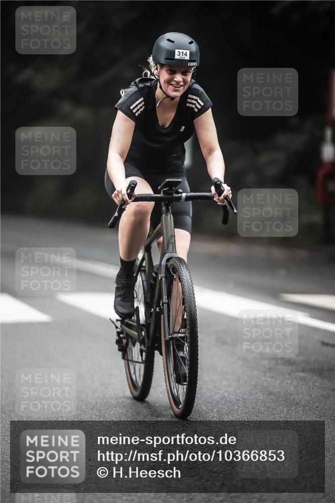 13.09.2026 - Stadtparktriathlon H.Heesch http://msf.ph/oto/10366853 13.09.2026 10:14:52 Radfahren 217, 285, 314 meine-sportfotos.de