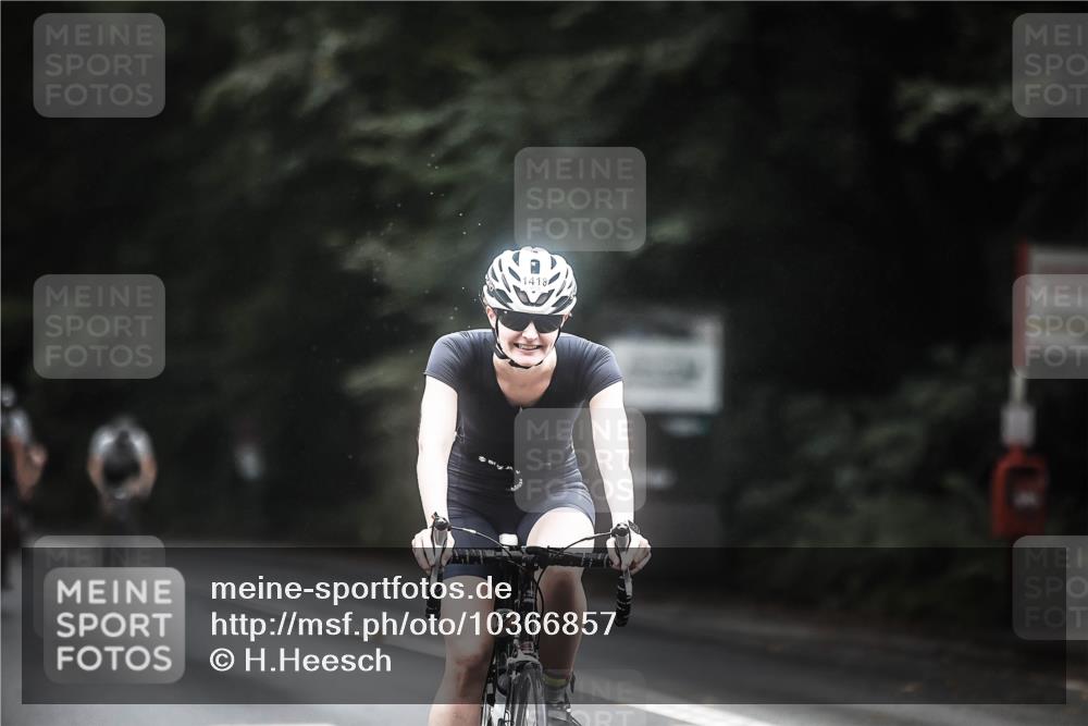 13.09.2026 - Stadtparktriathlon H.Heesch http://msf.ph/oto/10366857 13.09.2026 13:16:11 Radfahren 1258, 1366, 1418, 1428, 1437, 1446, 1457 meine-sportfotos.de