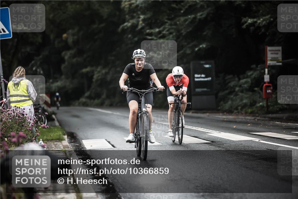 13.09.2026 - Stadtparktriathlon H.Heesch http://msf.ph/oto/10366859 13.09.2026 12:01:28 Radfahren 861, 939, 966, 995, 1017, 1027, 1800 meine-sportfotos.de