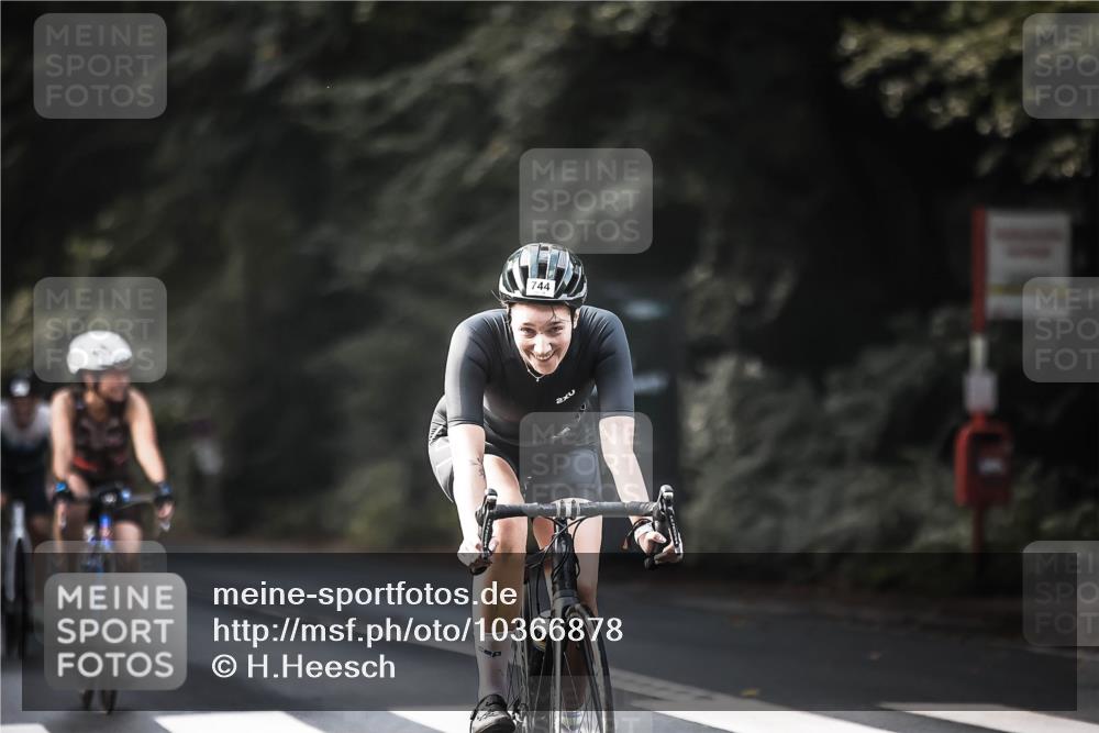 13.09.2026 - Stadtparktriathlon H.Heesch http://msf.ph/oto/10366878 13.09.2026 11:23:54 Radfahren 601, 677, 729, 744, 774 meine-sportfotos.de