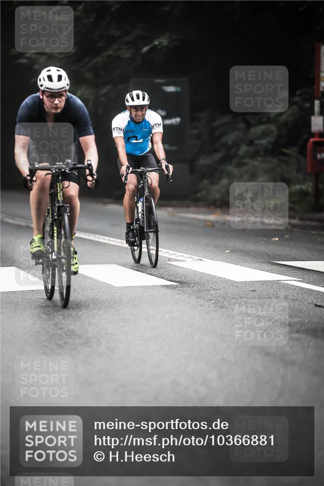13.09.2026 - Stadtparktriathlon H.Heesch http://msf.ph/oto/10366881 13.09.2026 10:14:58 Radfahren 217, 314, 339 meine-sportfotos.de