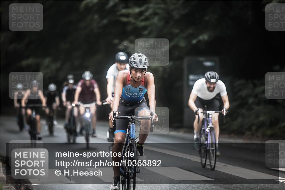 13.09.2026 - Stadtparktriathlon H.Heesch http://msf.ph/oto/10366892 13.09.2026 13:16:15 Radfahren 1097, 1263, 1264, 1351, 1383, 1418, 1437, 1446, 1457 meine-sportfotos.de