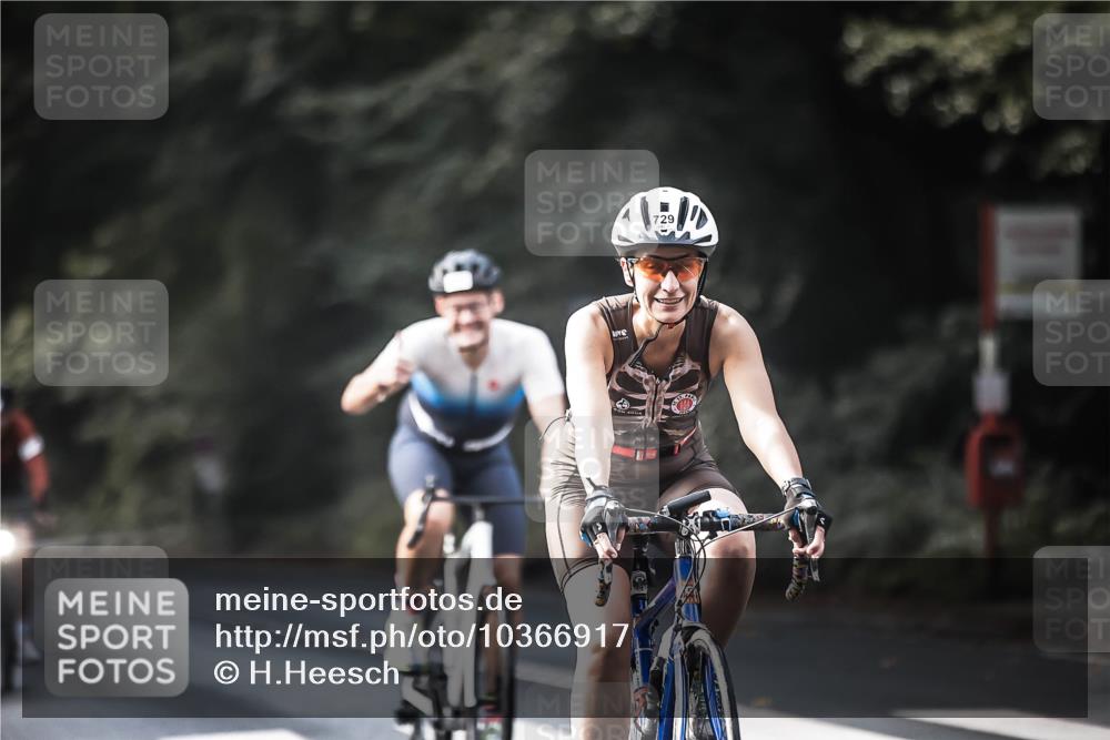 13.09.2026 - Stadtparktriathlon H.Heesch http://msf.ph/oto/10366917 13.09.2026 11:23:56 Radfahren 601, 677, 729, 744 meine-sportfotos.de