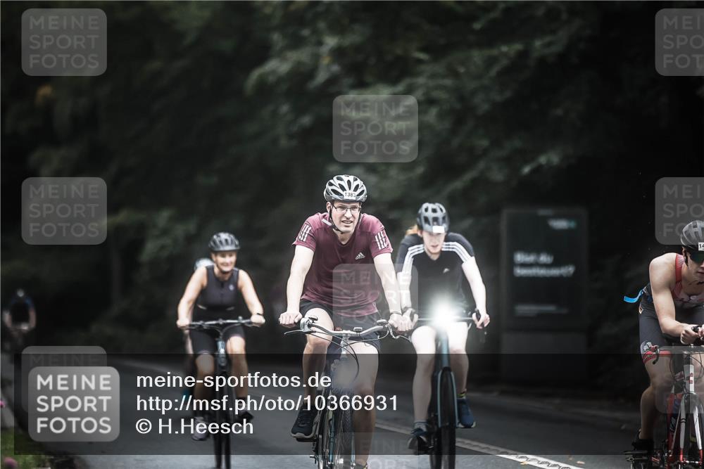 13.09.2026 - Stadtparktriathlon H.Heesch http://msf.ph/oto/10366931 13.09.2026 13:16:17 Radfahren 1097, 1263, 1264, 1351, 1383, 1418, 1437, 1446, 1457 meine-sportfotos.de