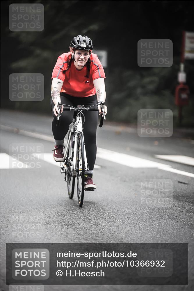 13.09.2026 - Stadtparktriathlon H.Heesch http://msf.ph/oto/10366932 13.09.2026 10:15:13 Radfahren 232, 281, 340 meine-sportfotos.de