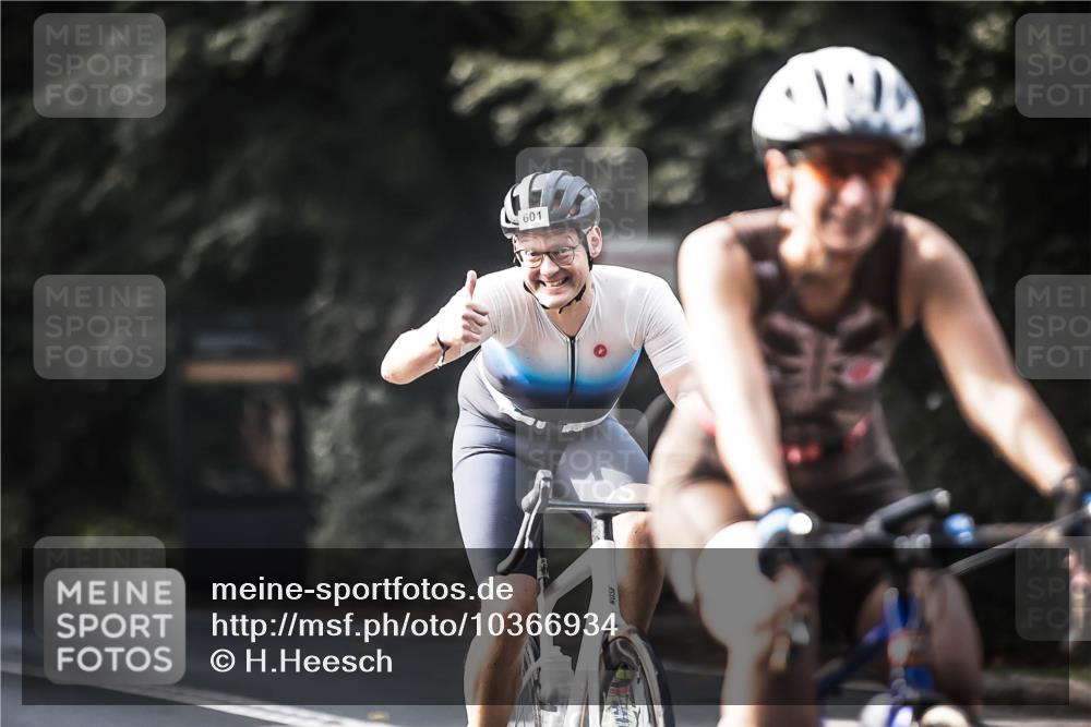 13.09.2026 - Stadtparktriathlon H.Heesch http://msf.ph/oto/10366934 13.09.2026 11:23:57 Radfahren 601, 677, 707, 729, 744 meine-sportfotos.de