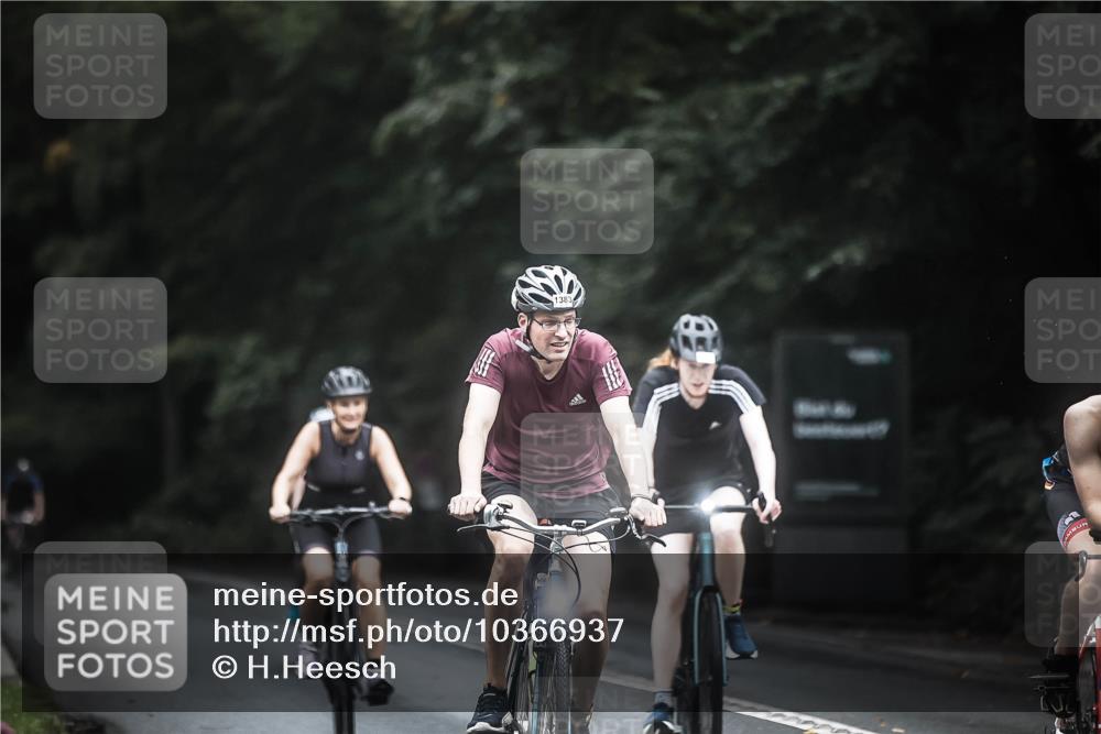 13.09.2026 - Stadtparktriathlon H.Heesch http://msf.ph/oto/10366937 13.09.2026 13:16:17 Radfahren 1097, 1263, 1264, 1351, 1383, 1418, 1437, 1446, 1457 meine-sportfotos.de