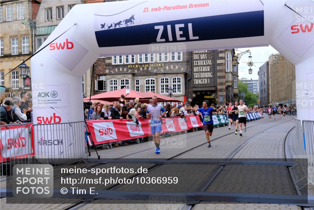 13.09.2026 - 21. swb-Marathon Bremen Tim E. http://msf.ph/oto/10366959 13.09.2026 13:04:32 Ziel 650, 3284, 3424, 4110, 4239, 6815, 9544, 9813 meine-sportfotos.de