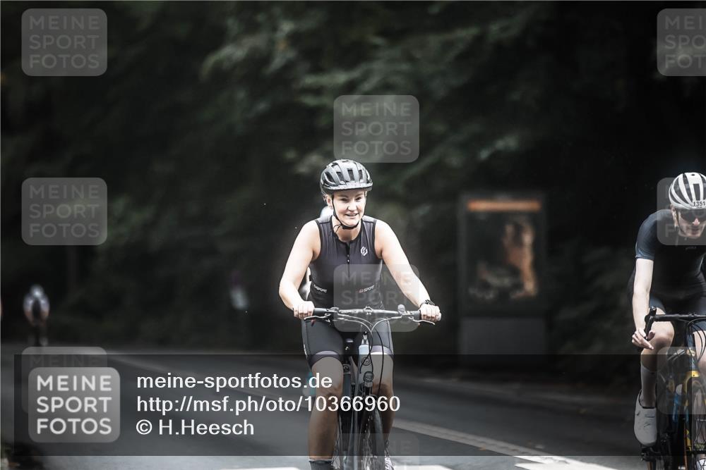 13.09.2026 - Stadtparktriathlon H.Heesch http://msf.ph/oto/10366960 13.09.2026 13:16:19 Radfahren 1097, 1263, 1264, 1351, 1383, 1437, 1446, 1457 meine-sportfotos.de