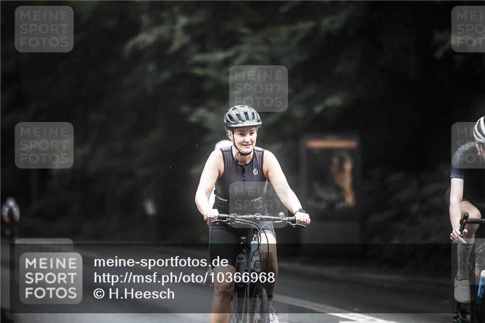 13.09.2026 - Stadtparktriathlon H.Heesch http://msf.ph/oto/10366968 13.09.2026 13:16:19 Radfahren 1097, 1263, 1264, 1351, 1383, 1437, 1446, 1457 meine-sportfotos.de