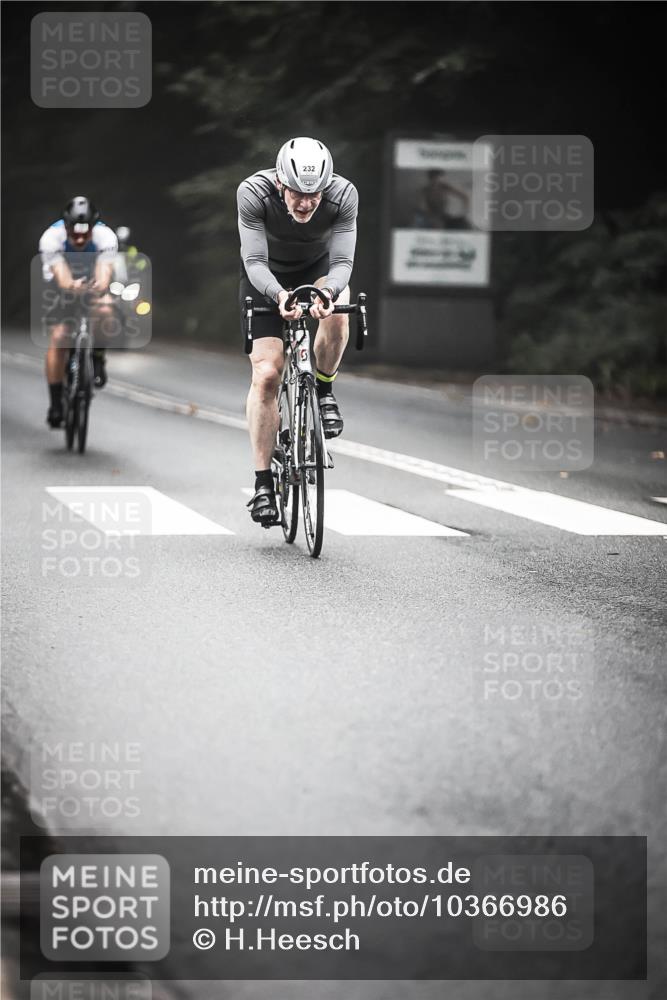 13.09.2026 - Stadtparktriathlon H.Heesch http://msf.ph/oto/10366986 13.09.2026 10:15:17 Radfahren 219, 232, 281, 340 meine-sportfotos.de