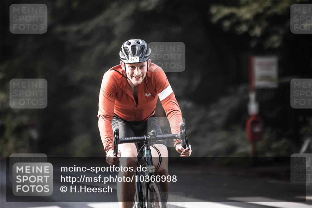 13.09.2026 - Stadtparktriathlon H.Heesch http://msf.ph/oto/10366998 13.09.2026 11:23:59 Radfahren 601, 677, 707, 729, 744 meine-sportfotos.de