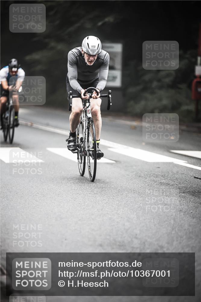 13.09.2026 - Stadtparktriathlon H.Heesch http://msf.ph/oto/10367001 13.09.2026 10:15:17 Radfahren 219, 232, 281, 340 meine-sportfotos.de