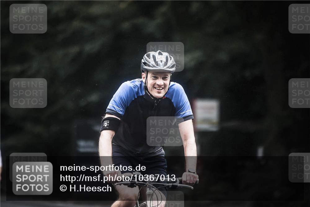 13.09.2026 - Stadtparktriathlon H.Heesch http://msf.ph/oto/10367013 13.09.2026 13:16:27 Radfahren 1292, 1303, 1330, 1447, 1476 meine-sportfotos.de