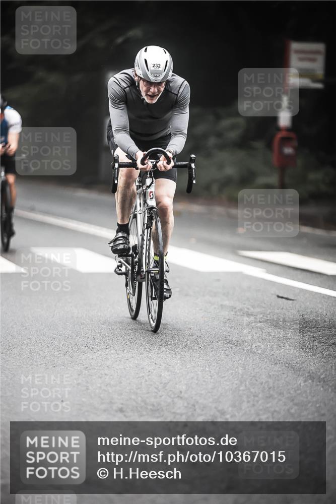13.09.2026 - Stadtparktriathlon H.Heesch http://msf.ph/oto/10367015 13.09.2026 10:15:18 Radfahren 219, 232, 281, 340 meine-sportfotos.de