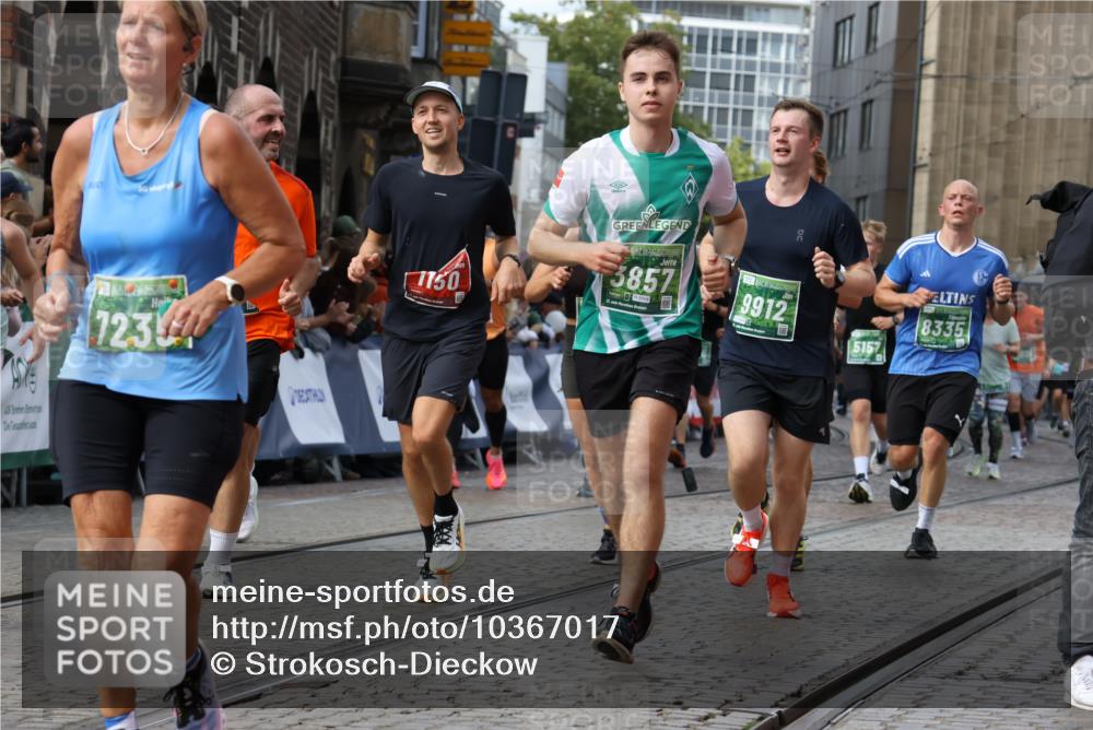 13.09.2026 - 21. swb-Marathon Bremen Strokosch-Dieckow http://msf.ph/oto/10367017 13.09.2026 13:35:45 Ziel 1150, 2003, 2041, 2090, 2318, 2356, 2625, 2866, 3055, 3311, 3621, 3916, 4062, 4326, 4635, 5016, 5661, 6315, 6320, 6418, 6837, 7285, 7305, 7377, 7703, 8300, 8401, 8530, 8773, 8915, 9526, 9527, 9845, 9887, 318, 2565, 3026, 3056, 3454, 3485, 3857, 4016, 4048, 5026, 5071, 5157, 5276, 5381, 5816, 6159, 6724, 6874, 7036, 7043, 7235, 7385, 7691, 7804, 8145, 8335, 8705, 9243, 9912, 13179 meine-sportfotos.de