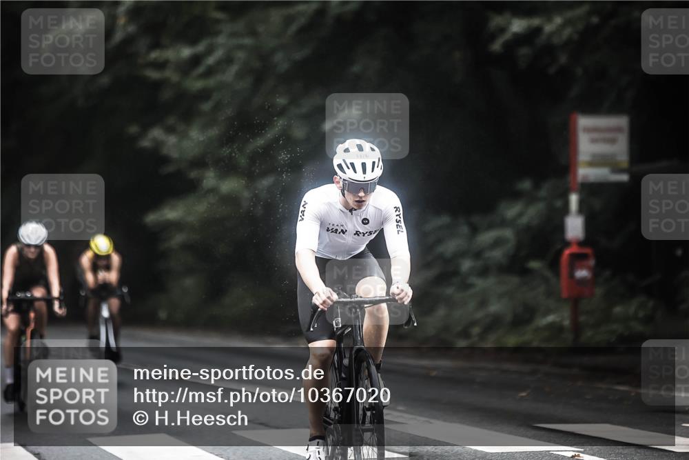 13.09.2026 - Stadtparktriathlon H.Heesch http://msf.ph/oto/10367020 13.09.2026 13:16:28 Radfahren 1292, 1303, 1330, 1447, 1476 meine-sportfotos.de