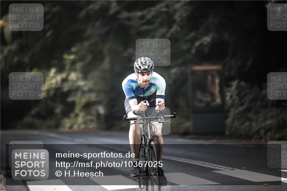 13.09.2026 - Stadtparktriathlon H.Heesch http://msf.ph/oto/10367025 13.09.2026 11:24:02 Radfahren 601, 677, 707, 729 meine-sportfotos.de