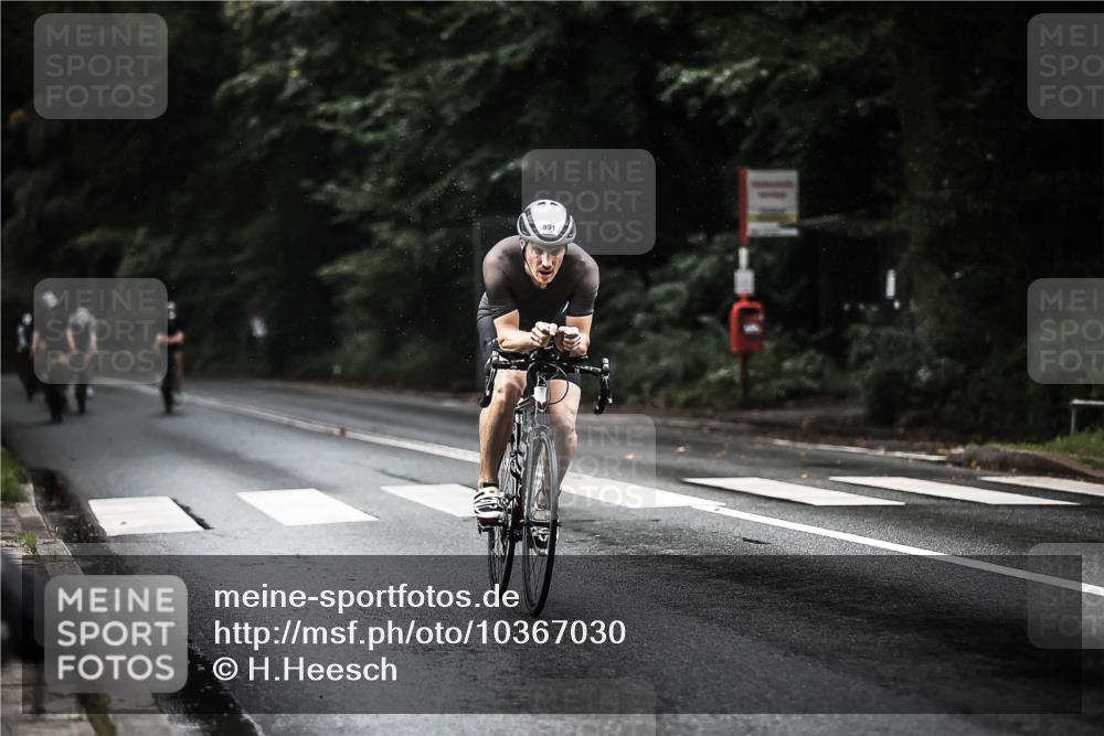13.09.2026 - Stadtparktriathlon H.Heesch http://msf.ph/oto/10367030 13.09.2026 12:01:44 Radfahren 863, 891, 897, 915, 945, 1039 meine-sportfotos.de